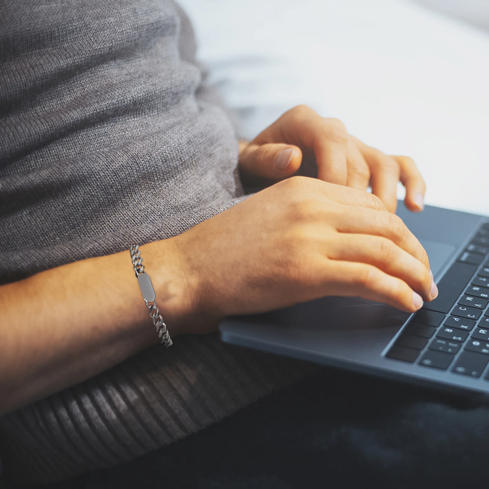 

Браслет из титановой стали, серебряный цвет, сделай сам, выгравированные буквы, цепочка в стиле хип-хоп для мужчин, женщин, мальчиков и девочек, повседневная одежда, модная