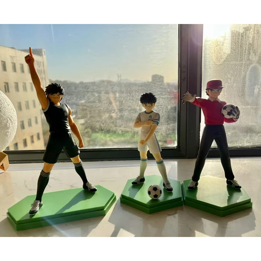 18cm Kapitan Tsubasa Anime Figurka Ozora Tsubasa Figurki akcji Hyuuga Kojirou/Wakabayashi Genzou Figurka Kolekcja Model Zabawki