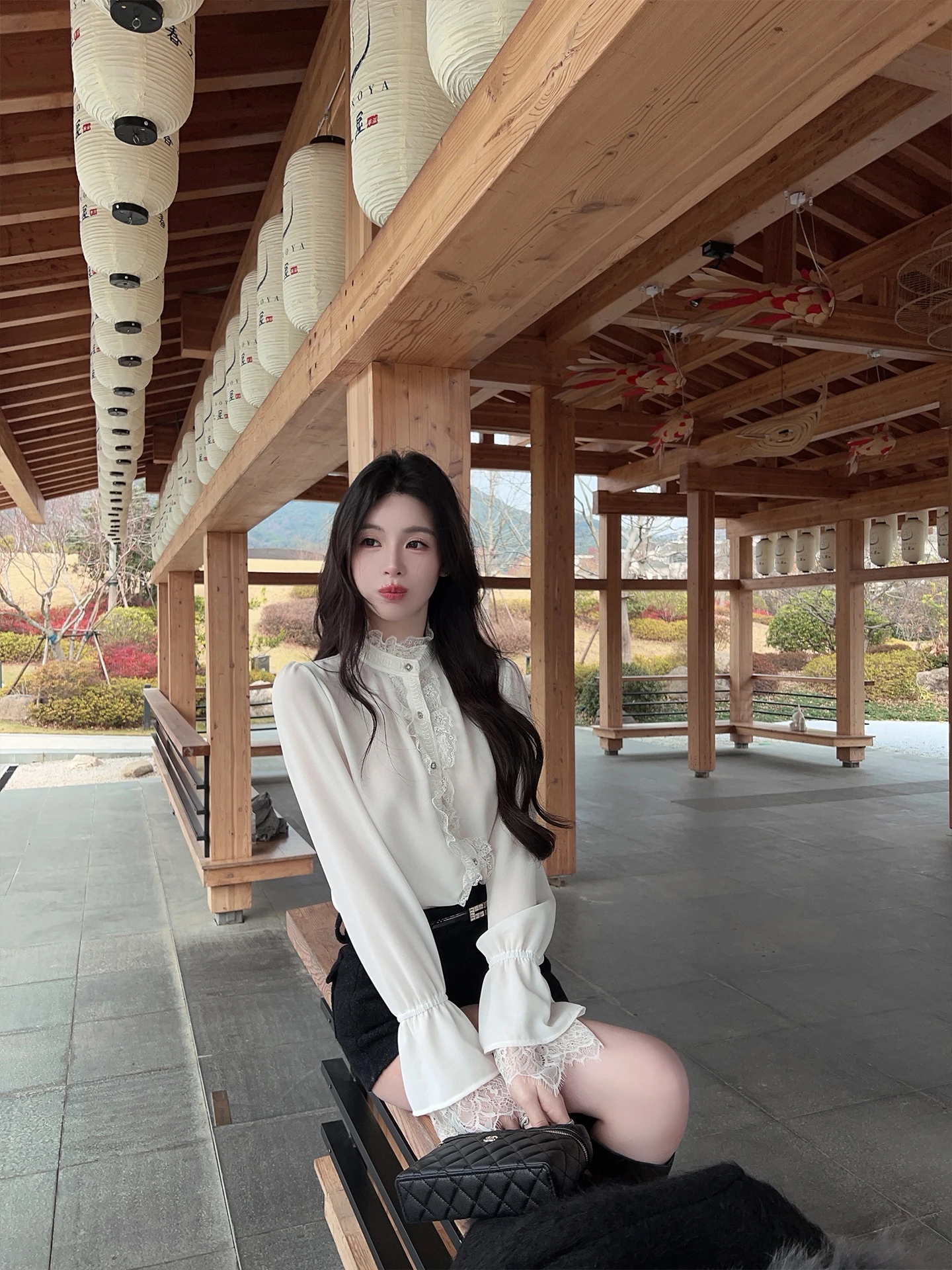 

FairyJiang Court Sle High Collar Lace Trim Flared Sve White irt Women Winter Inner Wear Layered irt Casual Slim Fit