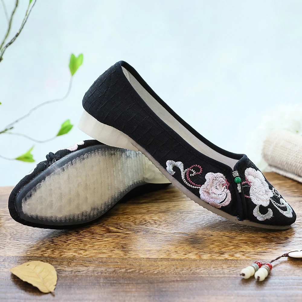 

Rmbroidered Women Jacquard Cotton Ballet Flats with Gum Soles Comfortable Non-Slippery Slip On Casual Walking Shoes