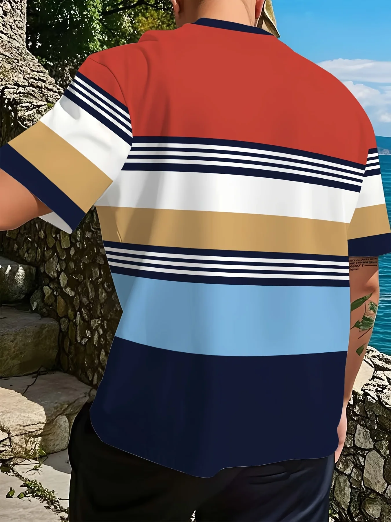 New men's short-sleeve T-shirt, loose-fitting and tailored with printed designs, versatile basic crew-neck top suitable for spri