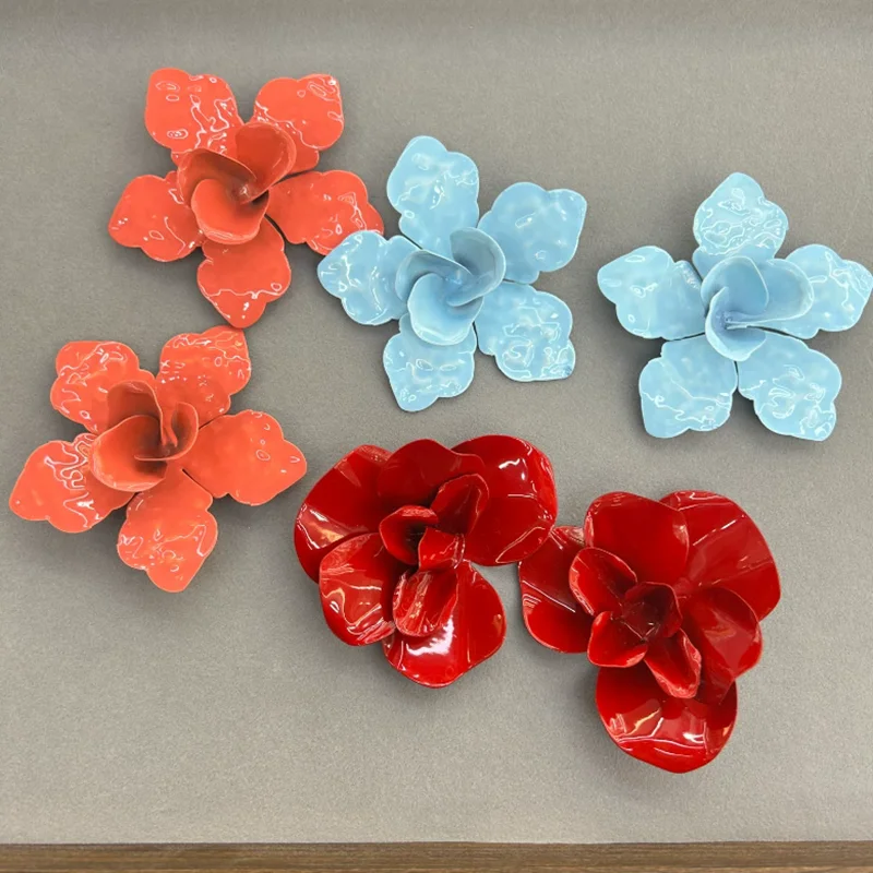 Exaggerated Metal Large Red Rose Flower Earrings for Women Europe America Personality Daily Commuter Jewelry Holiday Accessories