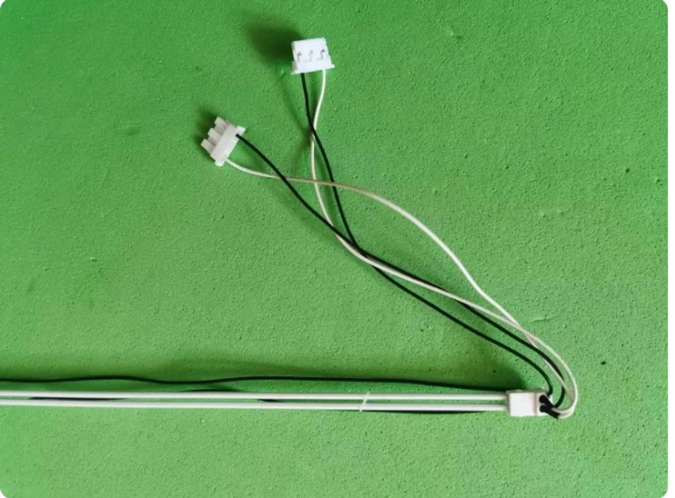 

Комплект для ремонта монитора с CCFL-подсветкой для 12,1-дюймового экрана Sharp LQ121S1DG21 (в отражателе)