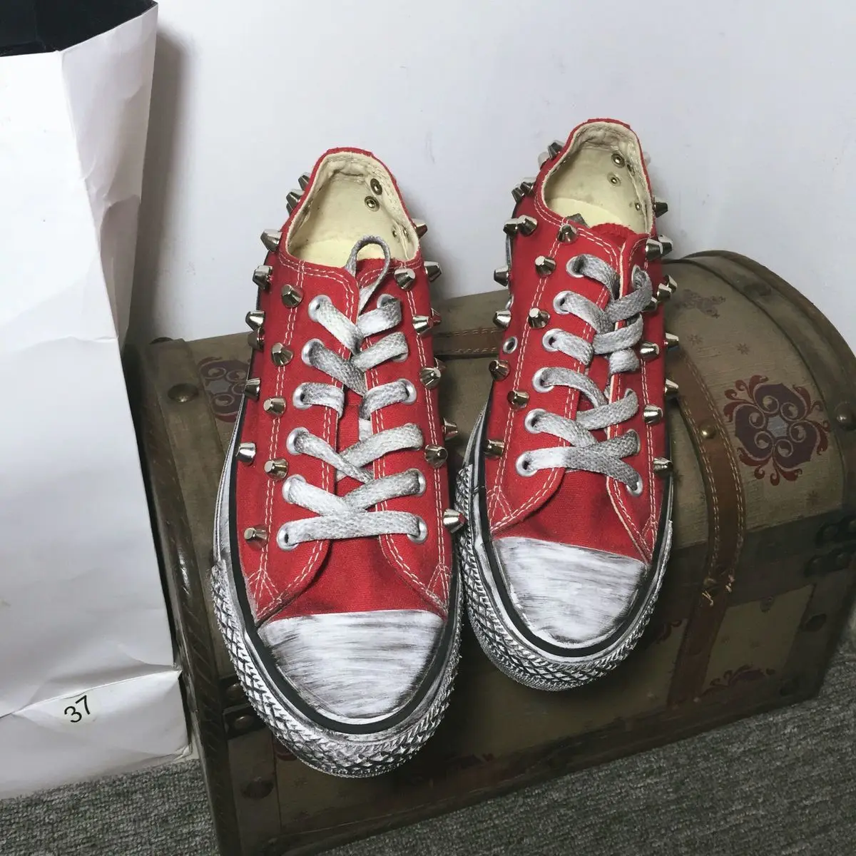 Old Rivet Canvas Shoes For Men Women Red Punk Retro Dirty Shoes Couples Casual Tide Large Size 35-44 Lady Casual Shoe