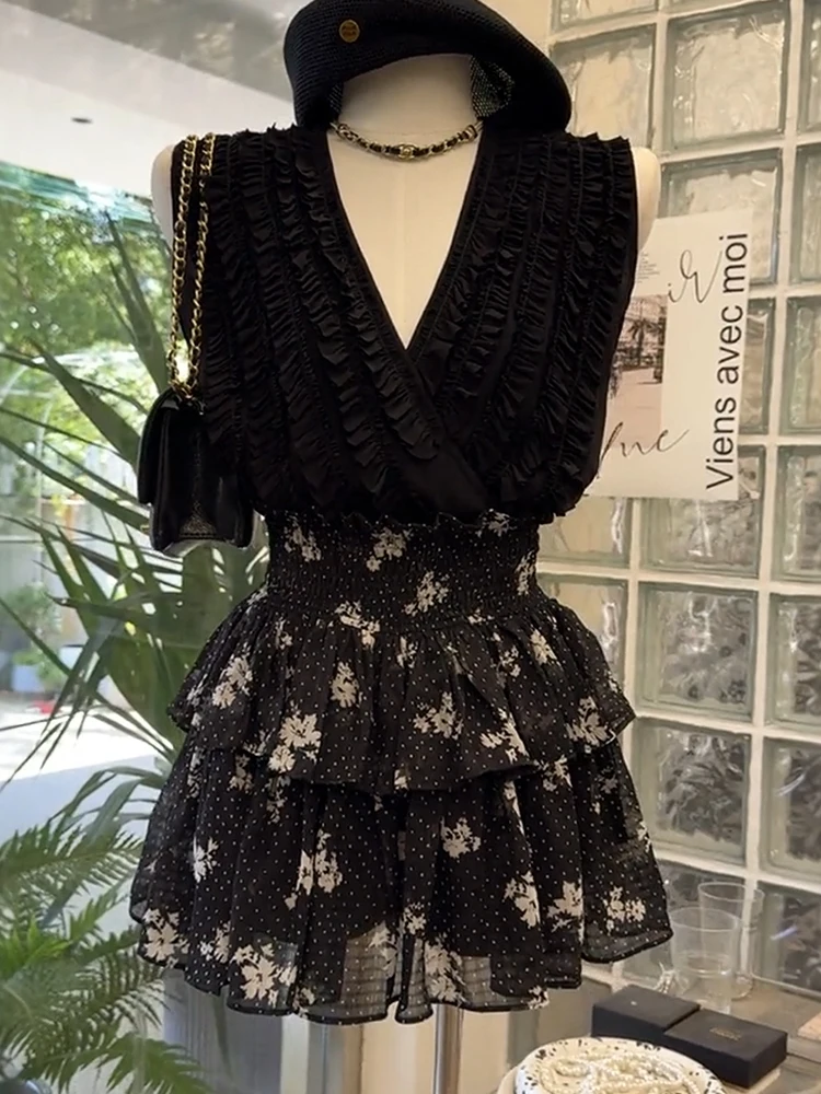 

Retro Black V-Neck Sleeveless Vest Top Women's Summer New Floral A-Line Puffy Short Skirt Two-Piece Set Fashionable Casual Ou...