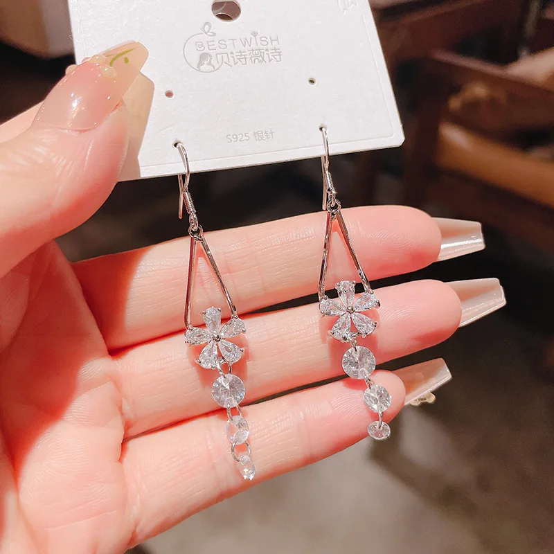 Zunders'-Boucles d'oreilles fleur à cinq pétales japonaises et coréennes pour femmes, bijoux d'oreille flash, long, personnalité de la mode, haut de gamme