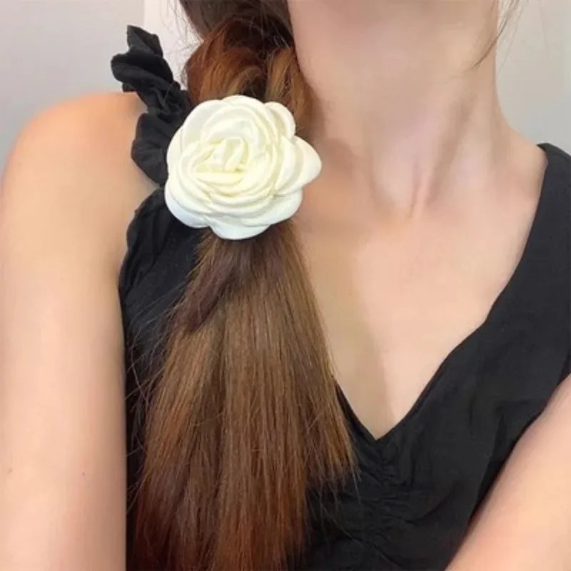 Заколка для волос с камелией, атласный нежный белый головной убор для девочек, корейская элегантная заколка для волос, винтажная повязка на голову с цветком, аксессуары для волос Заколки