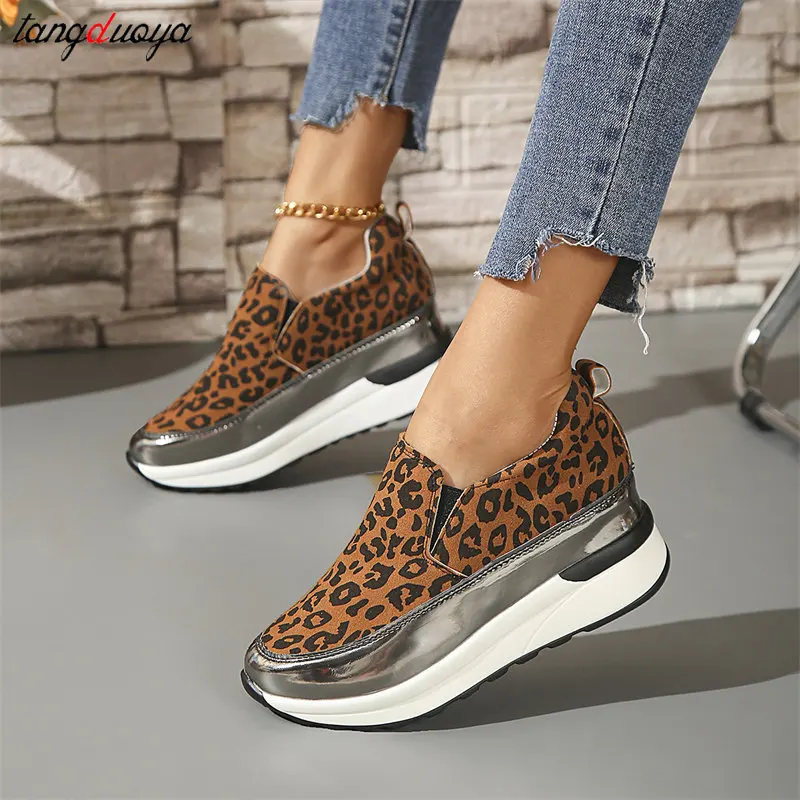 Hoge kwaliteit damessneakers lichtgewicht casual sportschoenen dames hoogte toenemende luipaardprint wiggen tennisschoenen loafers