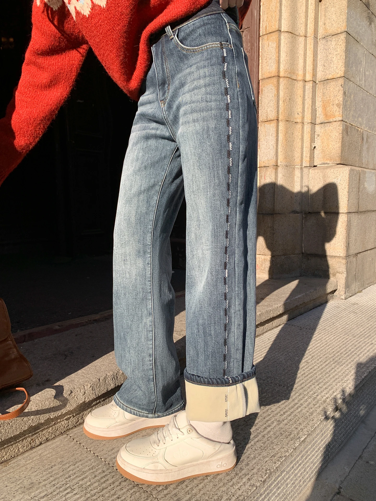 

Корейские джинсы с высокой талией, утепленные, синие, широкие штанины, женские зимние, больших размеров, прямого кроя, теплые повседневные брюки