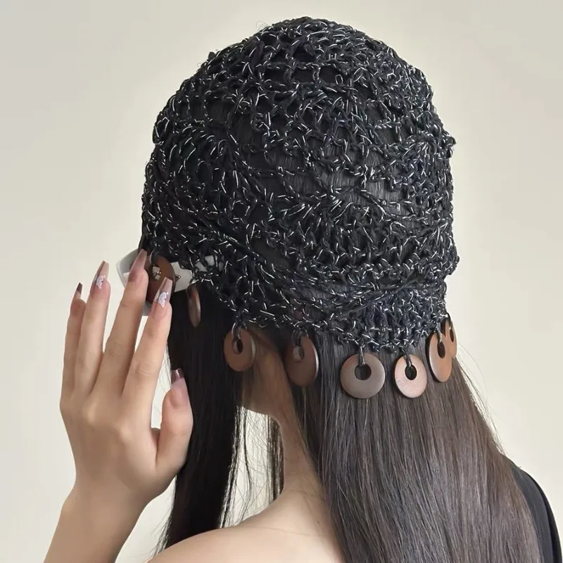 Japanischer Retro-Ethno-Stil Handgehäkelte Hohlstrickmütze für Damen Sommer Nischen-Design mit Quasten-Pullover-Beanie