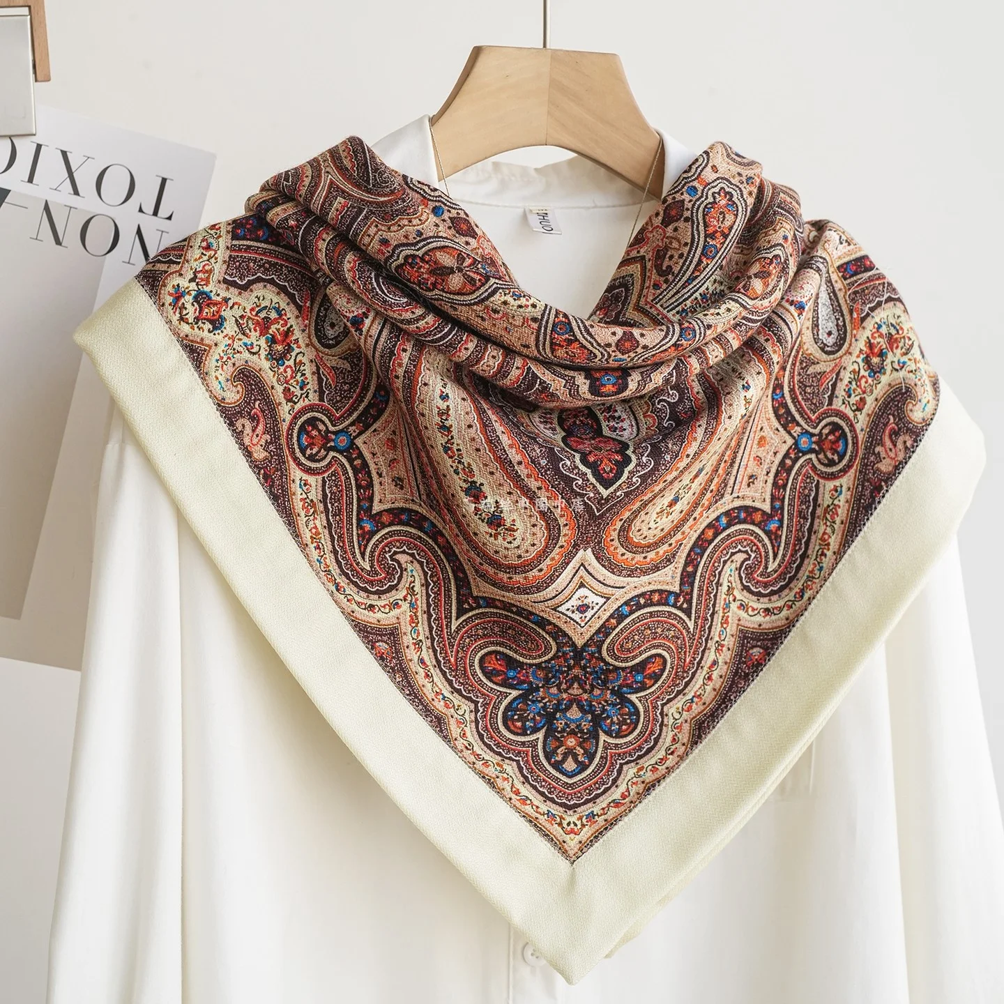 ele-Echarpe-en-laine-de-soie-double-face-pour-femme-avec-motif-de-fleurs-de-noyer-automne-hiver-grand-poincon-carre-mode-polyvalente