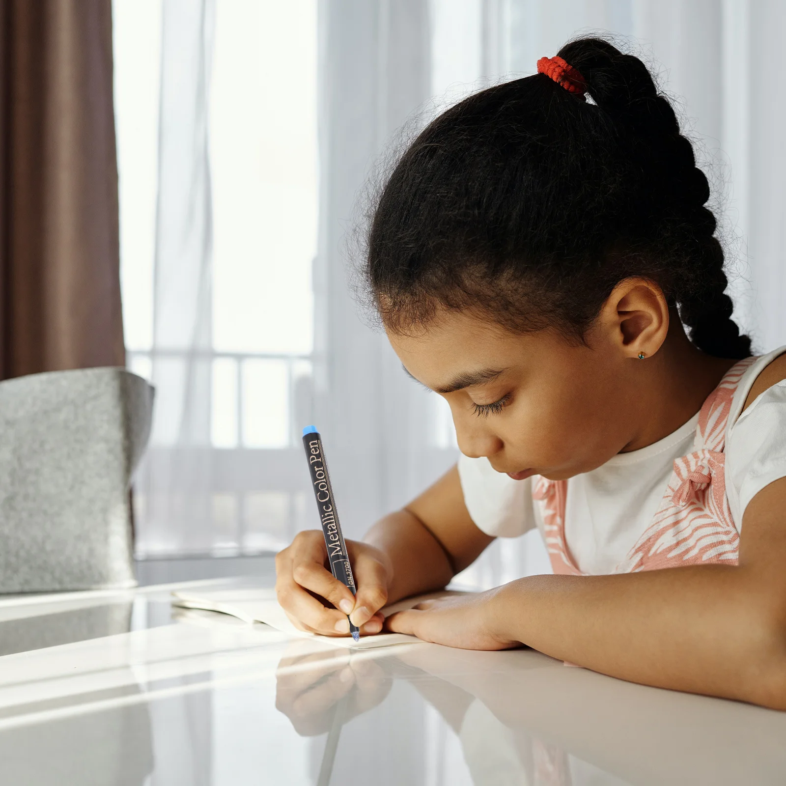 

20Pcs Metallic Marker Pens Multi Colored Long Lasting Fine Tip for Journals DIY Scrapbooking Drawing Metallic Color Pen