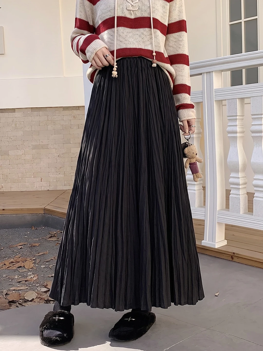 Elegant Suede Pleated Skirt Women's Autumn 2026 New Elastic Waist Versatile Pressed Pleat Skirt Commute Style Polyester Fiber