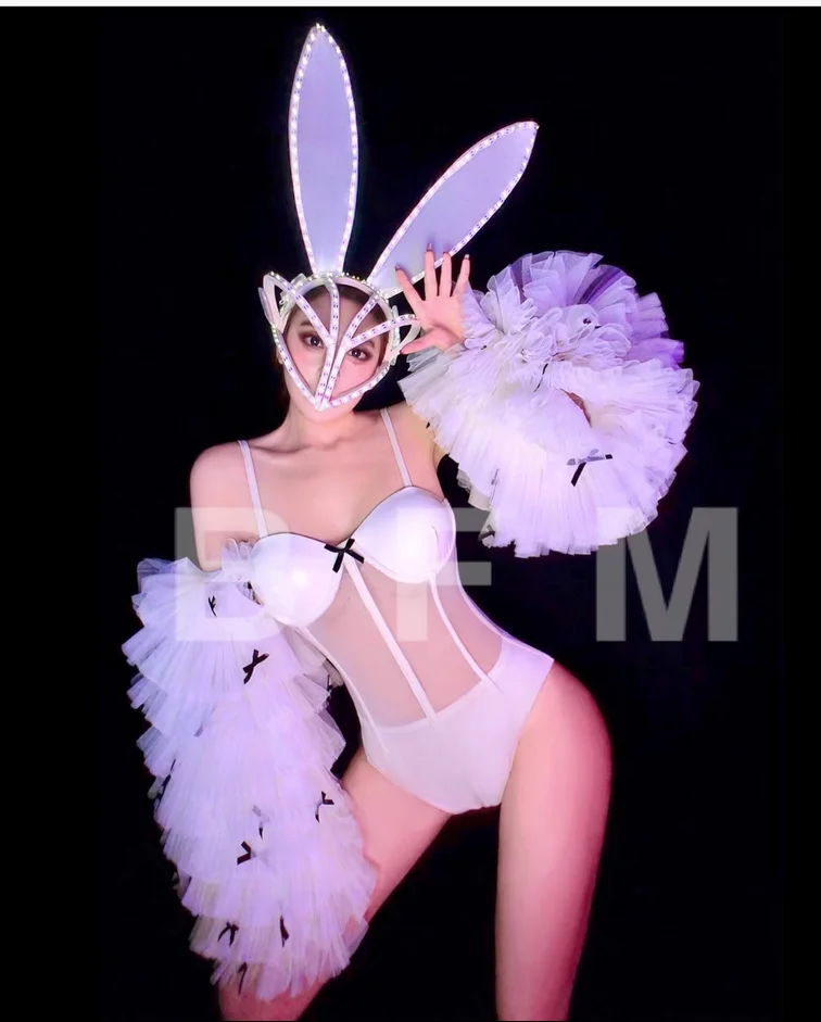 Nightclubs, bars, parties, stage costumes, LED luminescent cute rabbit yarn sleeves