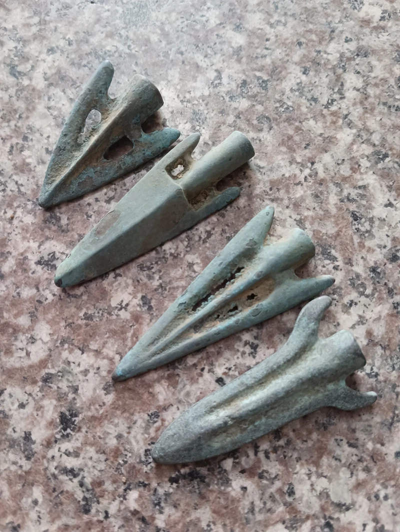 

4 Pcs Home Decoration Vintage Bronze Arrow Gladiator Valor Arrowhead Arrow Tip Primitive Catch Fish Tool