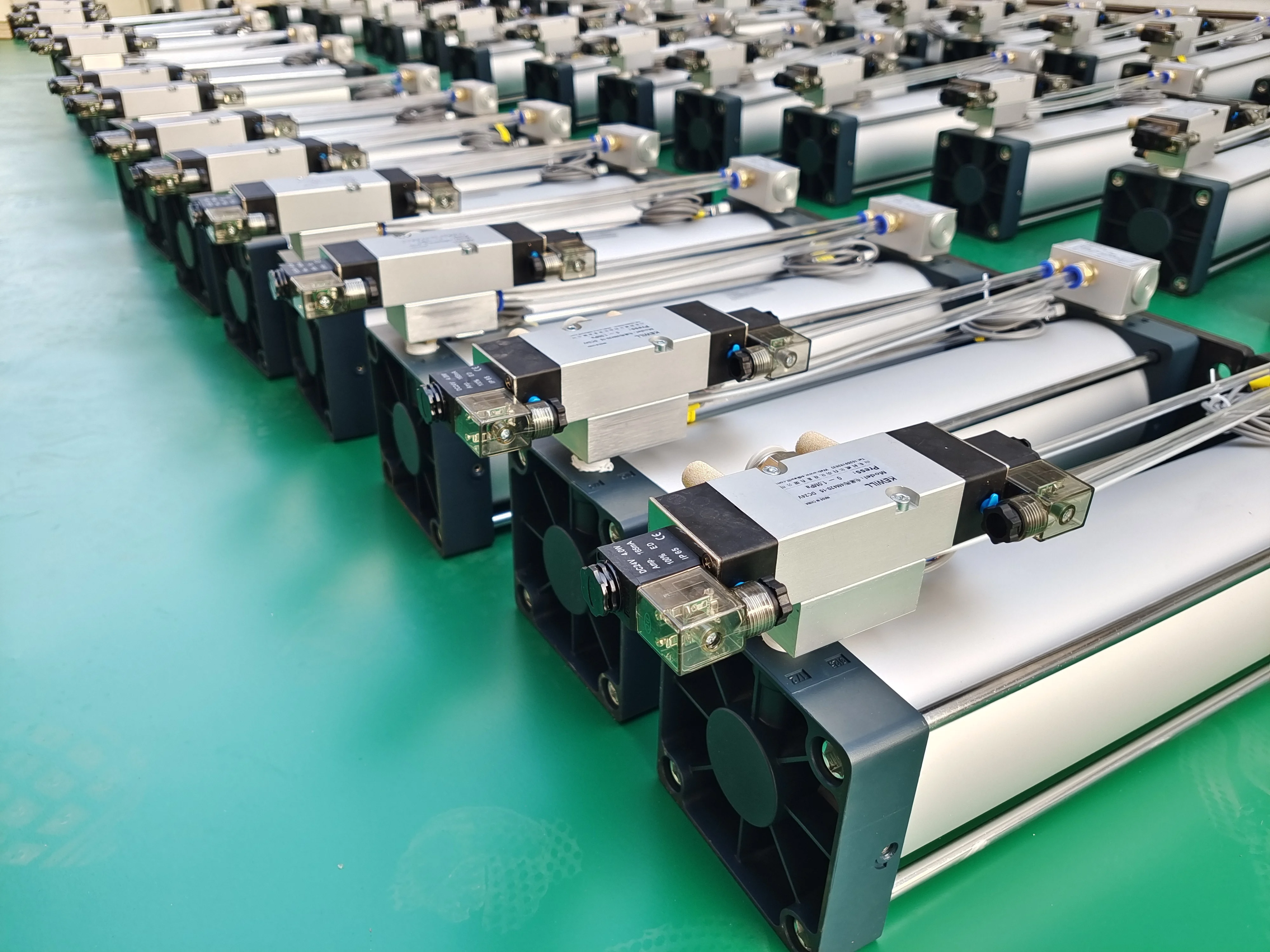 32/40/50/63/80/100/125/160/200 Bore Diameter Magnetic Pneumatic Air Cylinder With Adjustable Stroke Pneumatic Solenoid Valve 24v