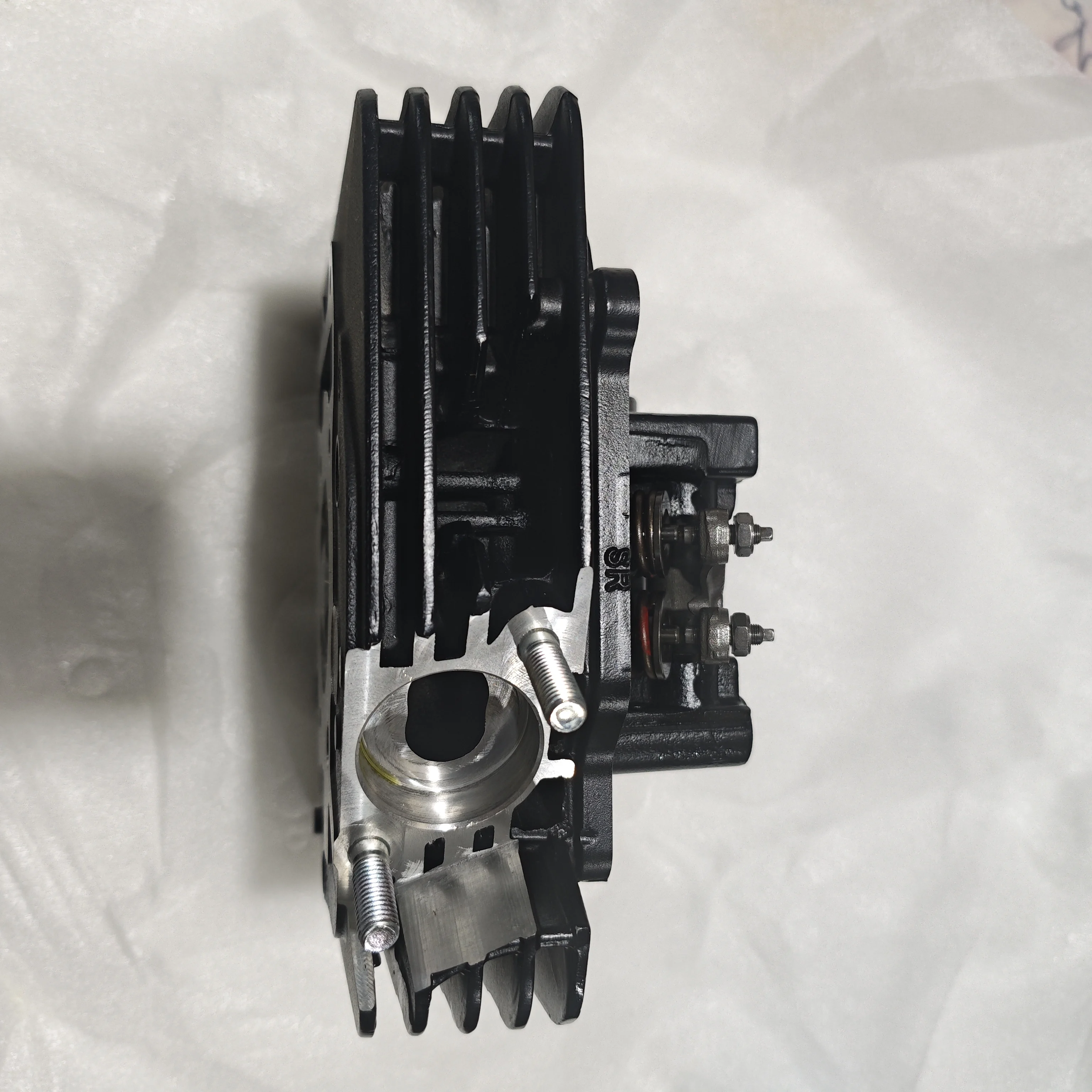 

Bajaj Boxer TNT125 Two Twin 2 4 Cylinder Heads Motorcycle Engines Honing Machine