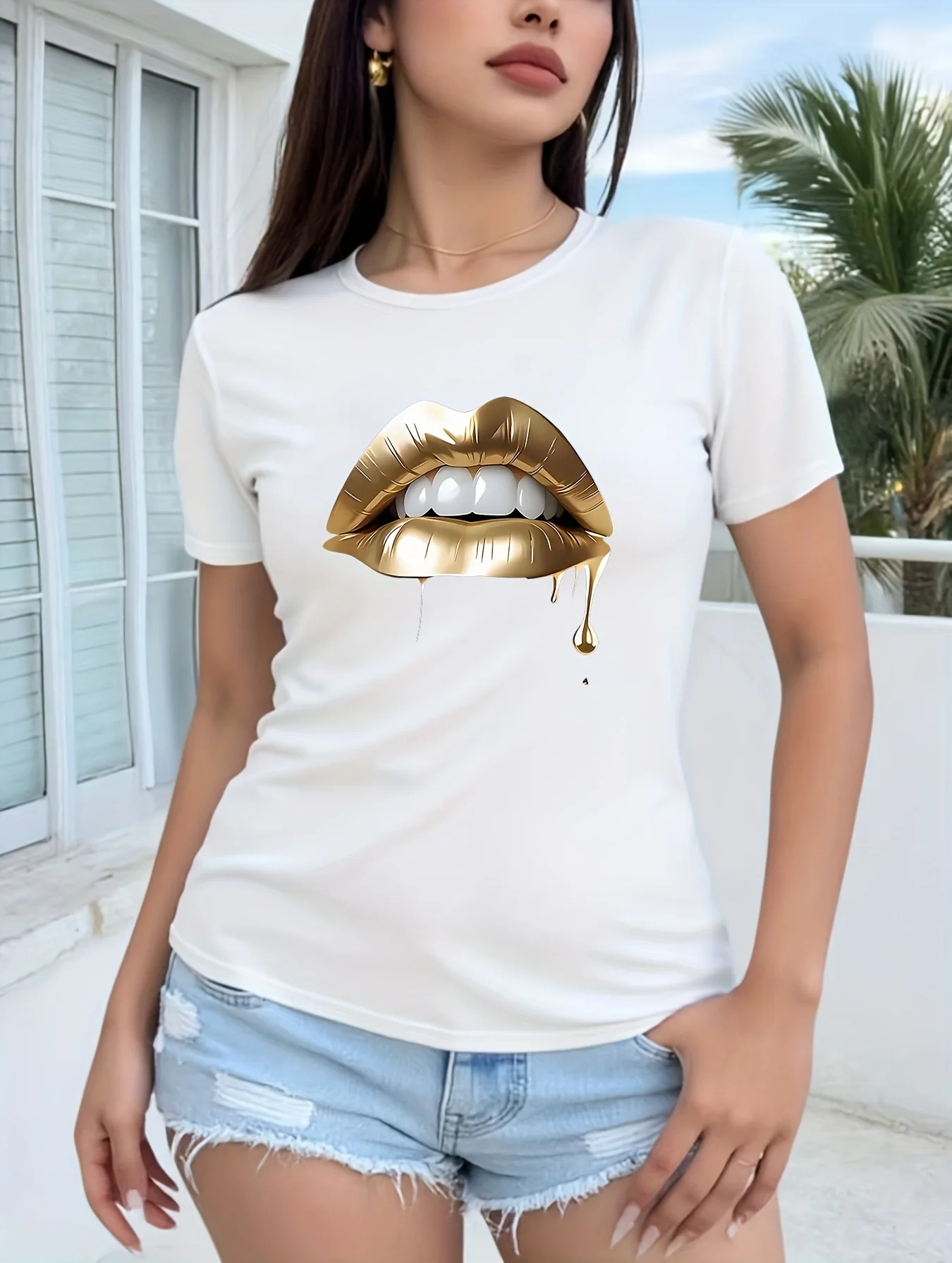 Golden Lips Pattern Print Comfortable Women's Short Sleeve T-shirt Casual Printed Women's T-shirt Patterned Women's Top