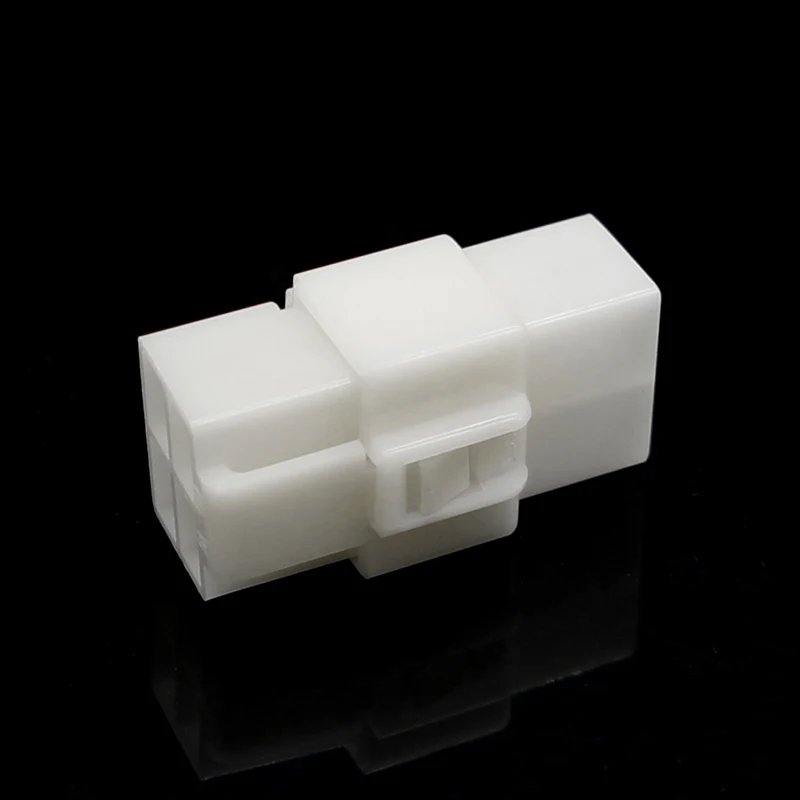 DJ7041-6.3-11 自動車用コネクタ 6.3シリーズ オートバイ ABS樹脂製 4ピン オス