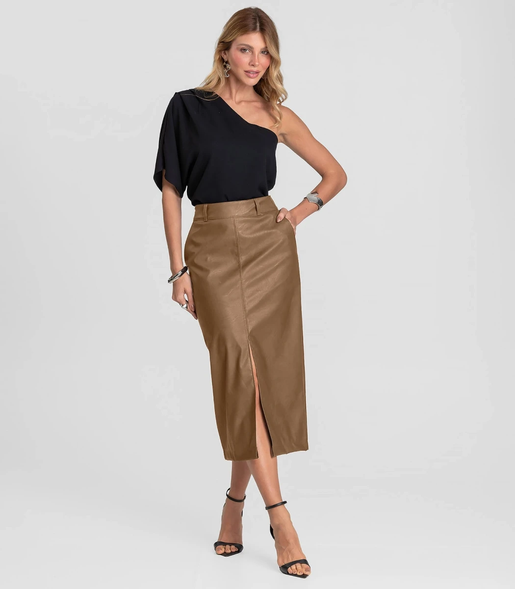 Saia Midi Feminina de Courino Marrom com Fenda