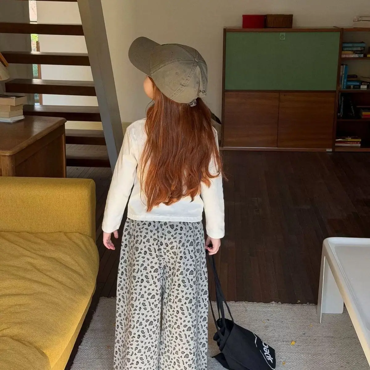 Girls Pants 2026 New Stylish Leopard Sweatpants Baby Girl Fashion Versatile Bestseller Leopard Ripped Wide Leg Pants