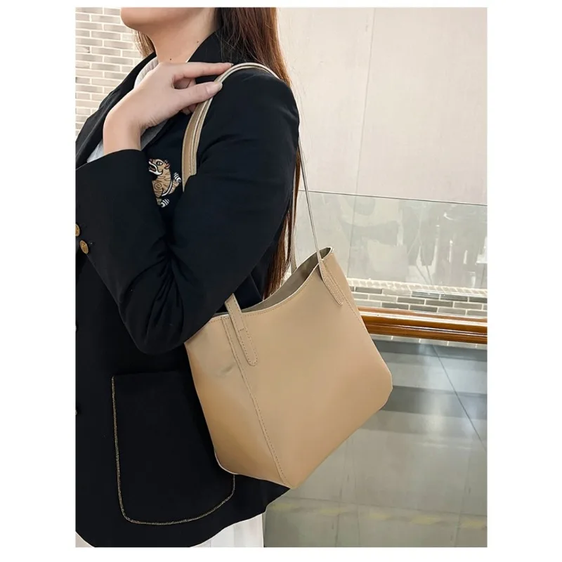 

Large Capacity Tote Shoulder Bag Spring/Summer Fashion New Handbag Shoulder Bag Women's Bag Supports Large Volume Mixed