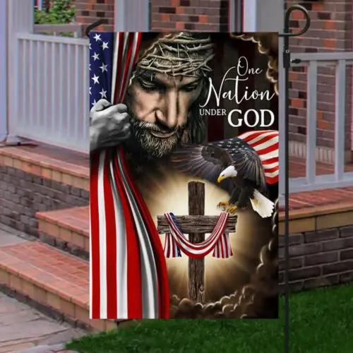 Una nación bajo Dios. Bandera de jardín con bandera americana de cruz cristiana - Bandera de la casa