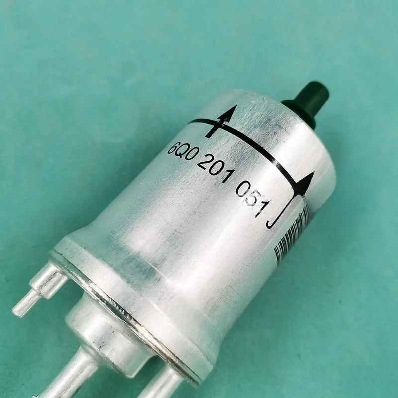 Car Engine Fuel Filter 6Q0201051J 4.0bar For AUDI  A3 TT 8P1 8P7 8PA 8J3 1.6 E-Power 3.2 V6 quattro 2003-2013 Gasoline Petrol