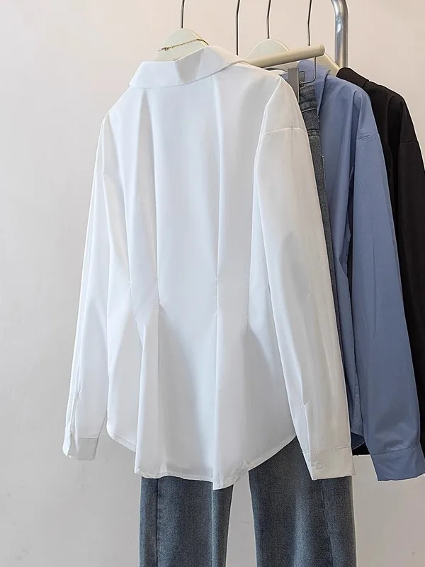 เสื้อคลุมสไตล์เกาหลีสำหรับผู้หญิงไซส์ใหญ่ แขนยาว สีขาว ปกคอพับ ดีไซน์กระชับเอว ช่วยปกปิดและดูอ่อนวัย