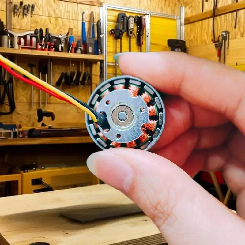 Acessório de motor de aeronave de alta velocidade de 1 peça: 1200KV Mini 2204 2S-3S RC Drone Quadcopter Motor trifásico sem escova