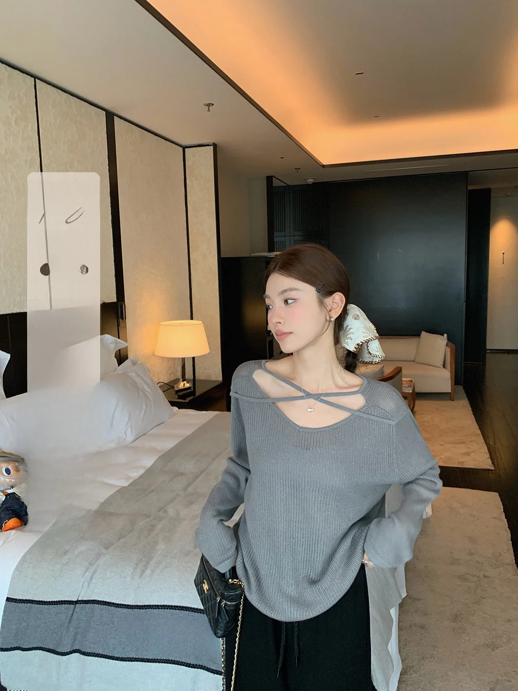 

Ibell Zhang Women's Knitted Sweater Woolen Long Sve V-Ne Micro-Lattice Cross-Tie Design Summer Faion Ladies' Top