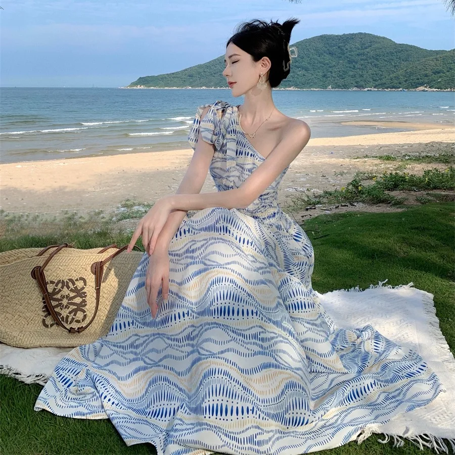 

2024 Halter Neck Strapless French Long Dress Seaside Vacation Oil Painting Dress Women's Skirt