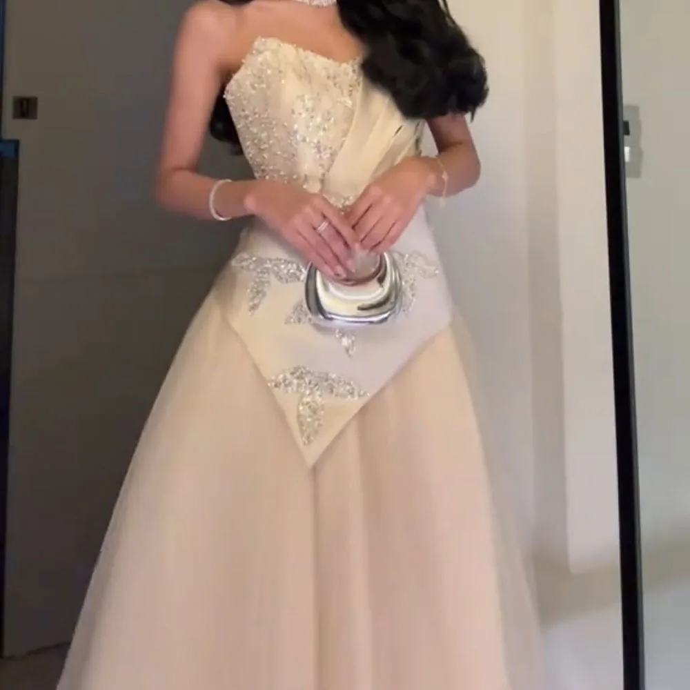 

Customized A-line Evening Dresses Floor-length Strapless Sleeveless Prom Gown Fashion Sequined Simple Draped Backless Party Gown