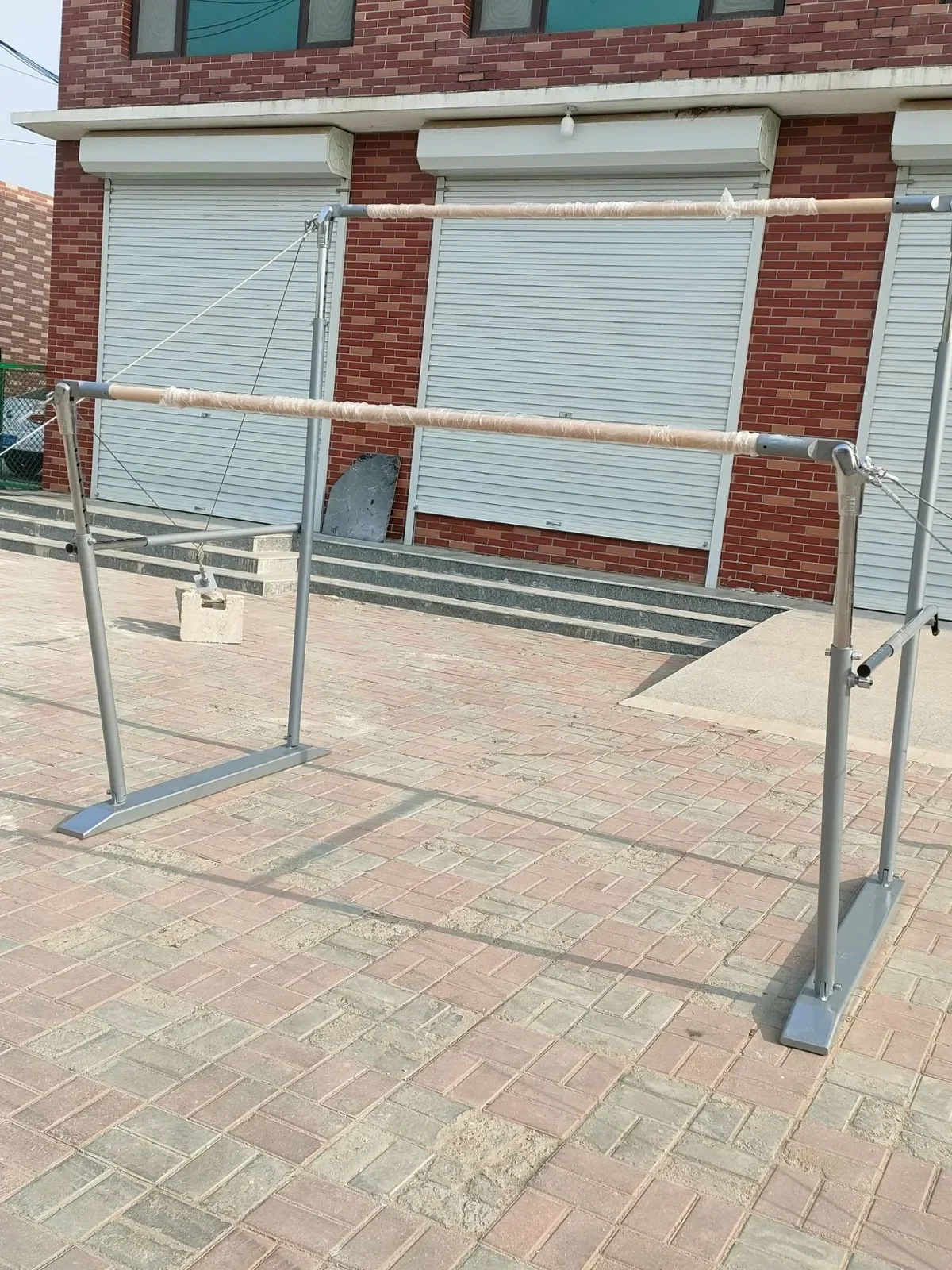 Standard Hot Gymnastic Equipment Uneven Parallel Bar for Competition Outdoor Uneven Bar