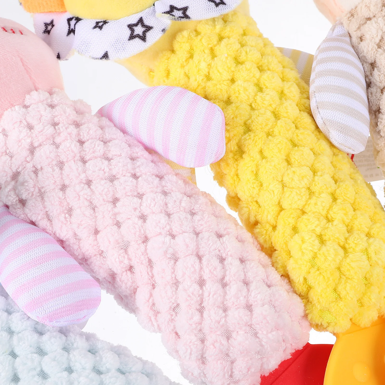 ของเล่นเขย่ามือรูปสัตว์ 4 ชิ้น แบบการ์ตูน สำหรับเด็ก ช่วยพัฒนาการประสานงานระหว่างมือและสมอง รูปสิงโต ช้าง กวาง