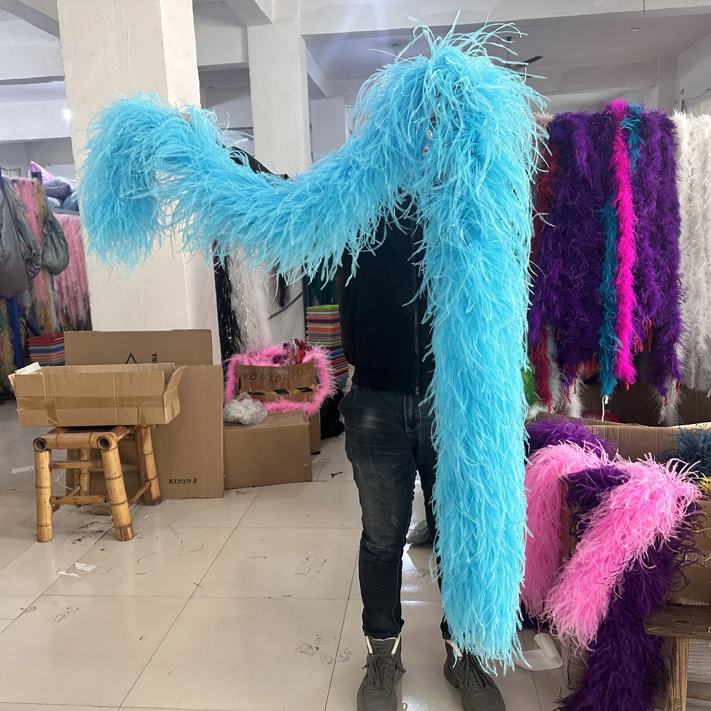 Plumeaux en plumes d autruche naturelles pour nettoyage délicat maison Plumeaux en plumes d autruche naturelles pour nettoyage délicat maison
