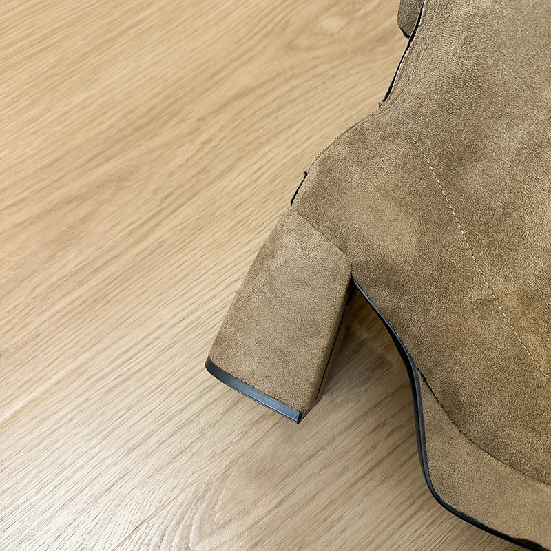 2026 Neue Herbst-Winter Retro Dicksohlige Hochhackige Damenstiefel mit Rückenreißverschluss Kurze Stiefel Modische Vielseitige Damenschuhe – Detail 23