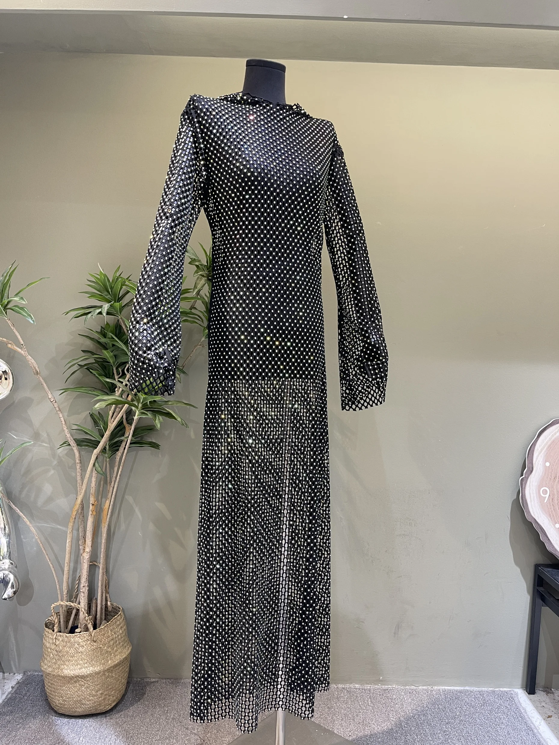 H80&S90 New Women Shiny Rhinestones Mesh Long Sleeve O-Neck Sexy Holoow Out Diamond Long Dress With Hat Beach Cover Up Swimwear