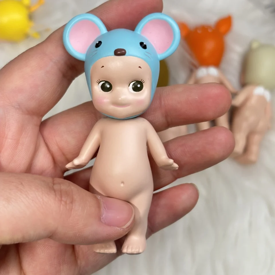Sonny angel Mini Figure in the 2005 version of the animal series