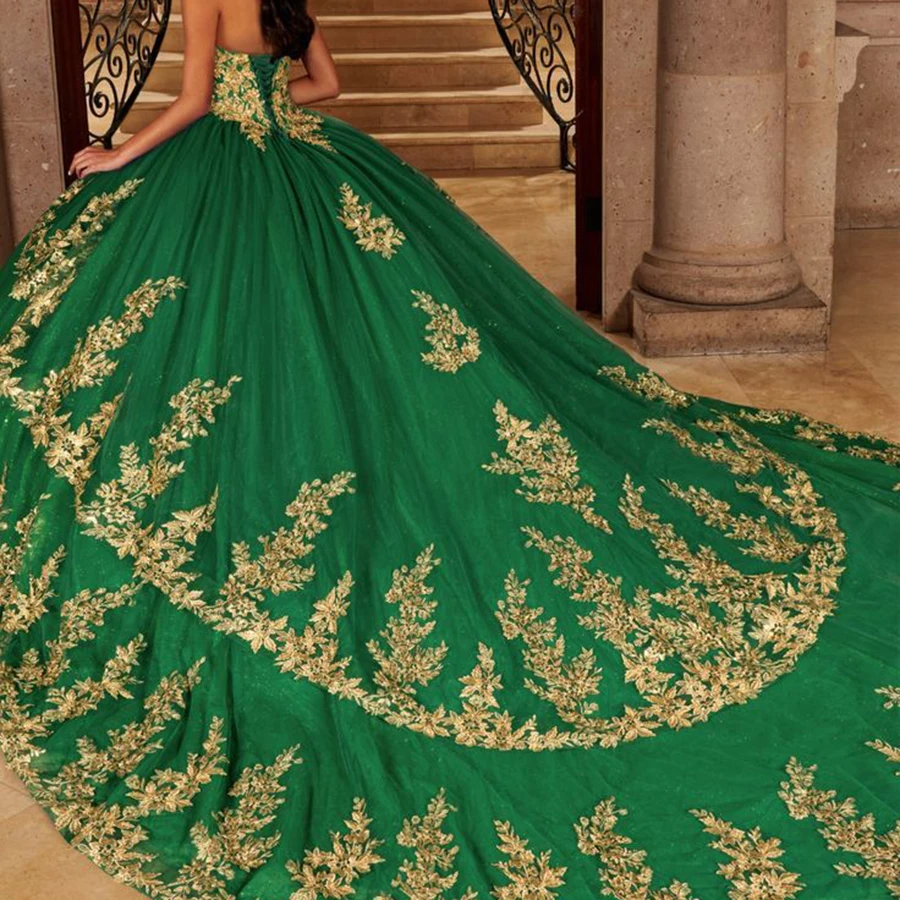 女性用にカスタマイズされたレースのボールガウン,豪華なドレス,エレガントで光沢のある,アップリケとレース,グリーンのチュール,電車,ウエディングとイブニング,2024