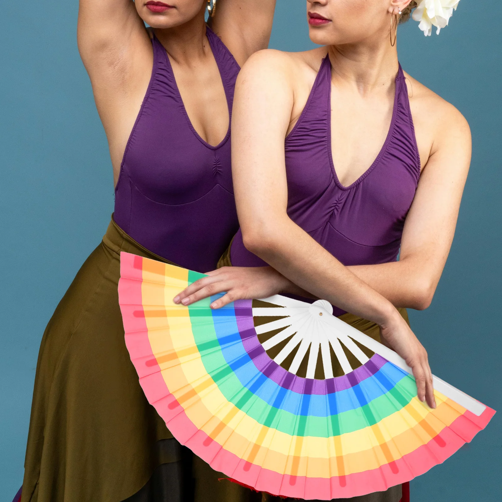 

Rainbow Fan Chinese Dance Fabric Prop Bridal Fans Handheld Foldable Lightweight Cooling Wedding Party Decorations Travel Outdoor