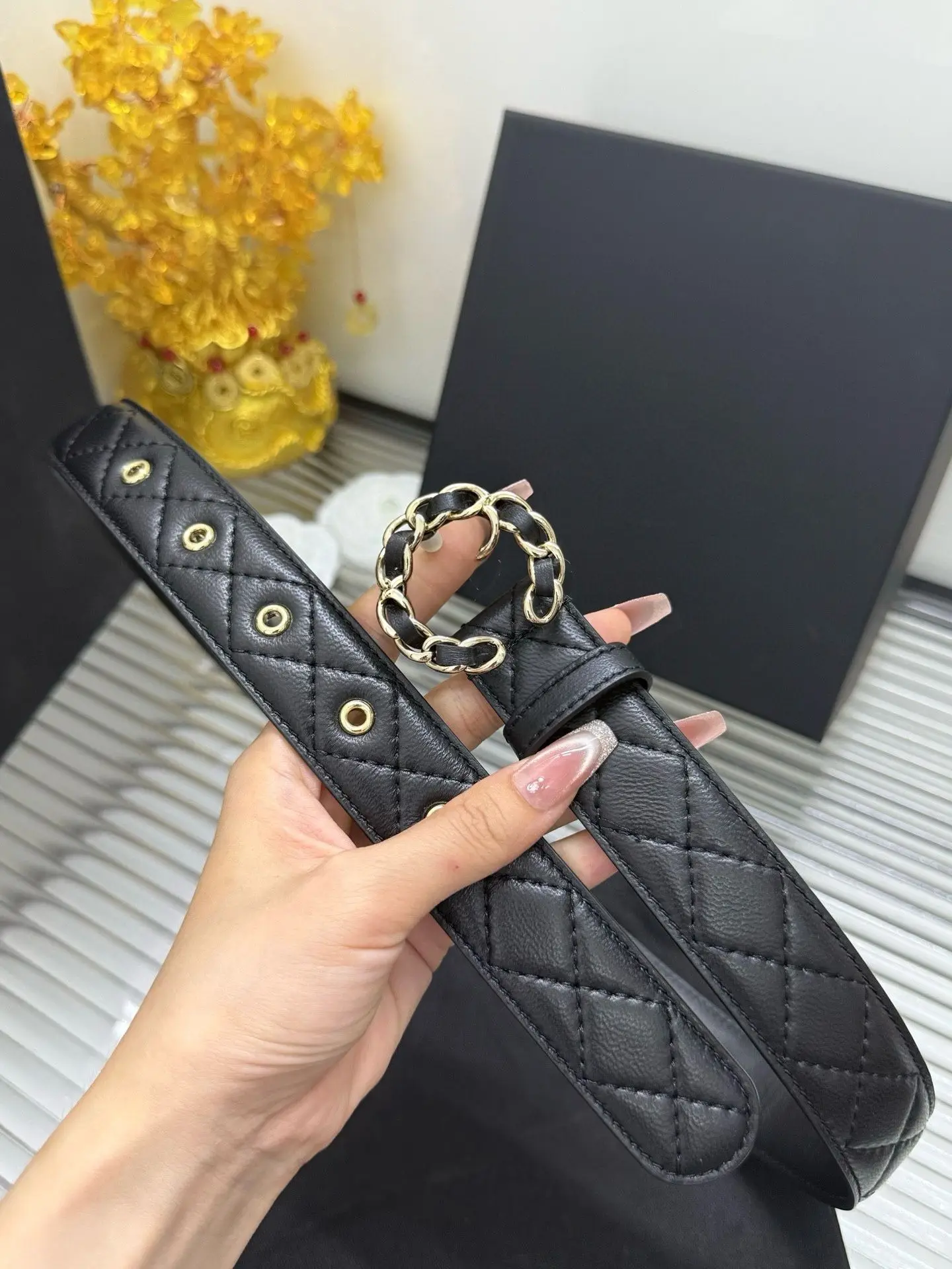 Minimalist Reversible Black Belt For Men Women Versatile Waist Strap For Jeans Dresses All Occasions
