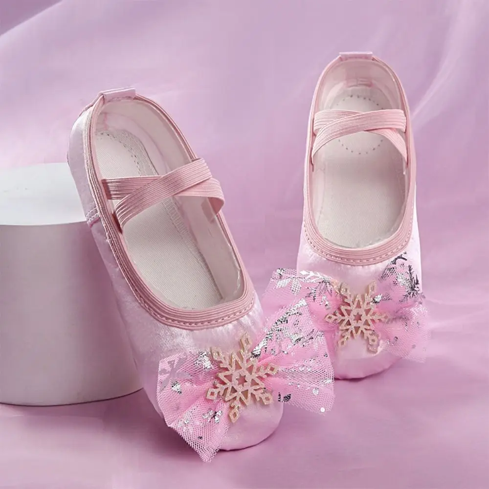 

1 Pair of Snow Girls' Dancing Shoes Gymnastics Shiny Bow Knot Princess Shoes Satin Professional Cat Claw Shoes Dance Class