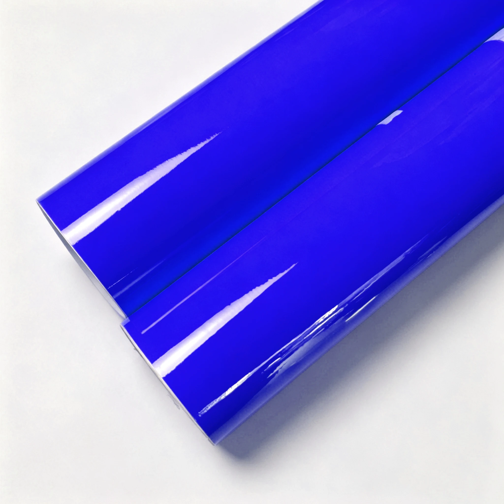 Klassische glänzende dunkelblaue PVC-Vinylfolie mit Luftkanälen, selbstklebend für Auto- und Motorradfolierung, DIY-Aufkleber