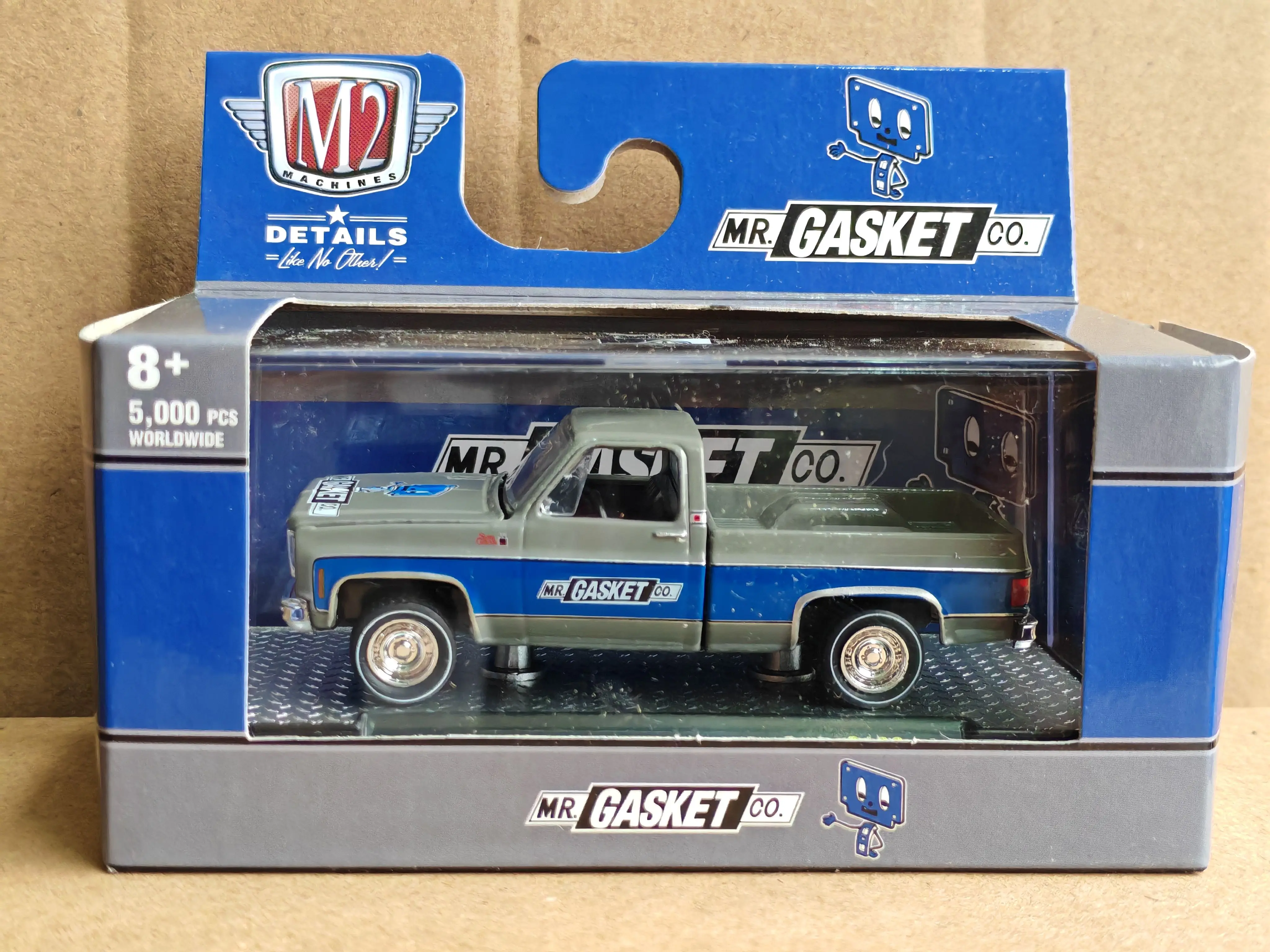 M2 machines 1/64 dodge ford Pickup truck 1993 silverado 1500 1976 GMC Diecast alloy car model collection display child gift