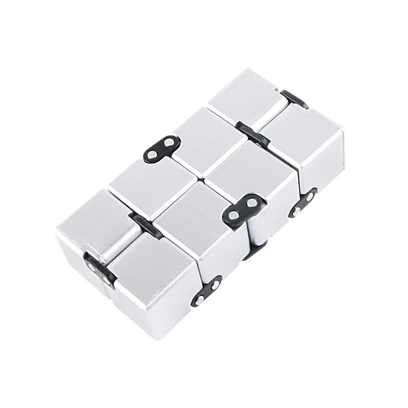 لعبة تخفيف التوتر المكعبة المعدنية اللانهائية تدور بسهولة اليد مكرنك أعلى مكتب مكعب الإجهاد الإغاثة الأطفال التعليمية Po