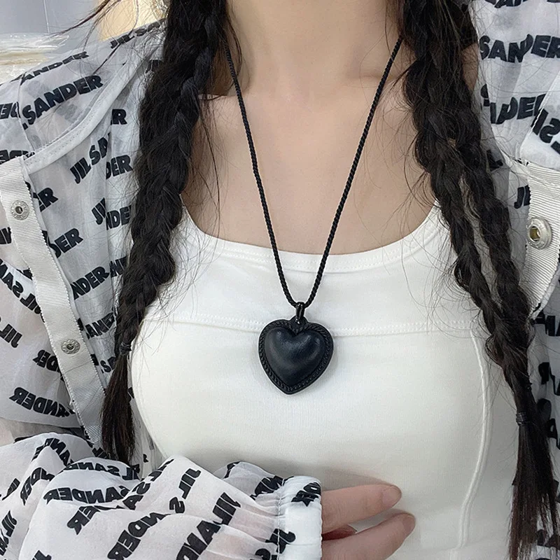 HANGZHI Leather Heart Rope Chain Necklace for Women Girls Adjustable Elegant Sweet Vintage Y2K Jewelry New