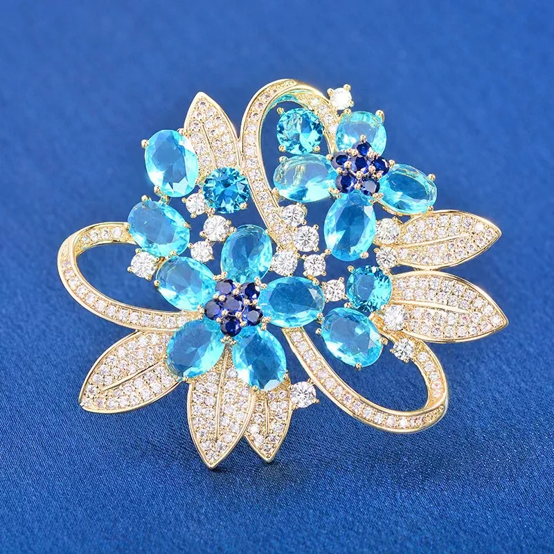 

Luxury Atmospheric Crystal Flower Brooch Women's corsage Coat Suit pin delicate floral accessories