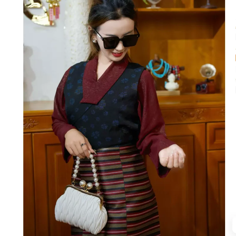 China Xizang Bola Dress Three piece Set Gold Stamping Printing Traditional Dress Tibetan Dress