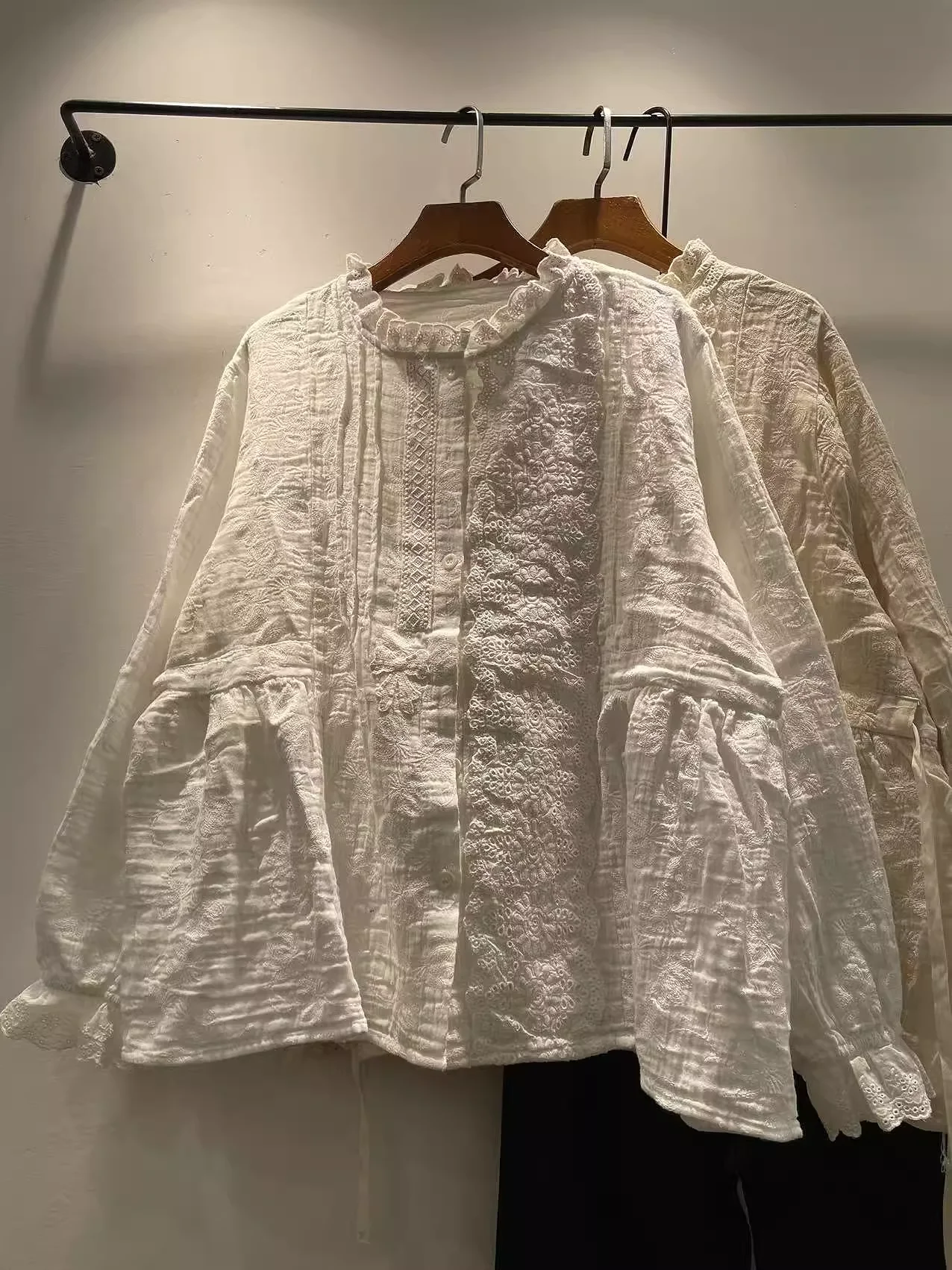 Bust 118cm Mori Girl Autumn Japan Style Stand Collar Pure Cottton Embroider Solid Shirts and Blouses for Women Vintage Cute Clot